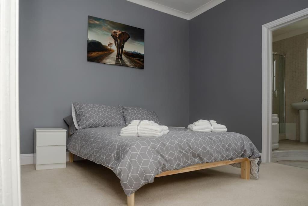 Peaceful & Spacious Family Home In Eastbourne! Екстериор снимка